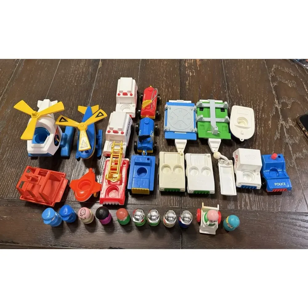 Vintage 1986-1990 Fisher Price LITTLE PEOPLE AIRPORT Bundle Play Set Used